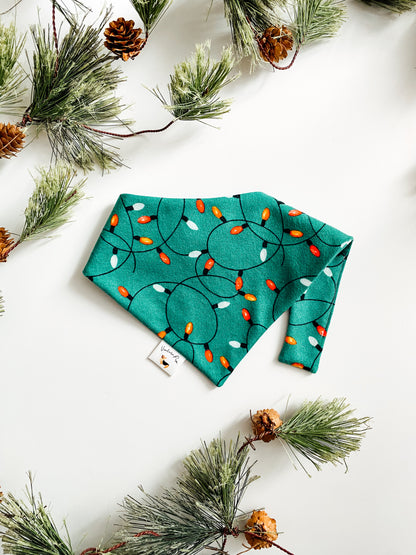 𝐻𝑜𝑙𝑖𝑑𝑎𝑦 𝐿𝑖𝑔ℎ𝑡𝑠 𝐹𝑙𝑎𝑛𝑛𝑒𝑙 𝐷𝑜𝑔 𝐵𝑎𝑛𝑑𝑎𝑛𝑎